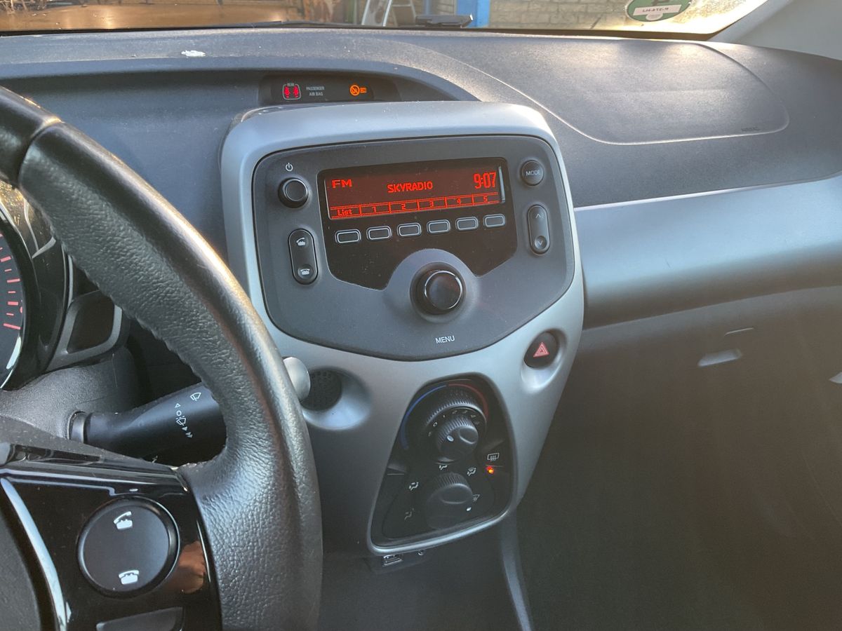 Toyota Aygo 2017 — photo 22