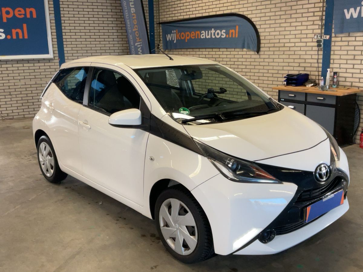 Toyota Aygo 2017 — photo 13