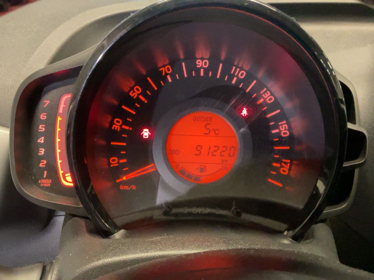 Toyota Aygo 2017 — photo 19