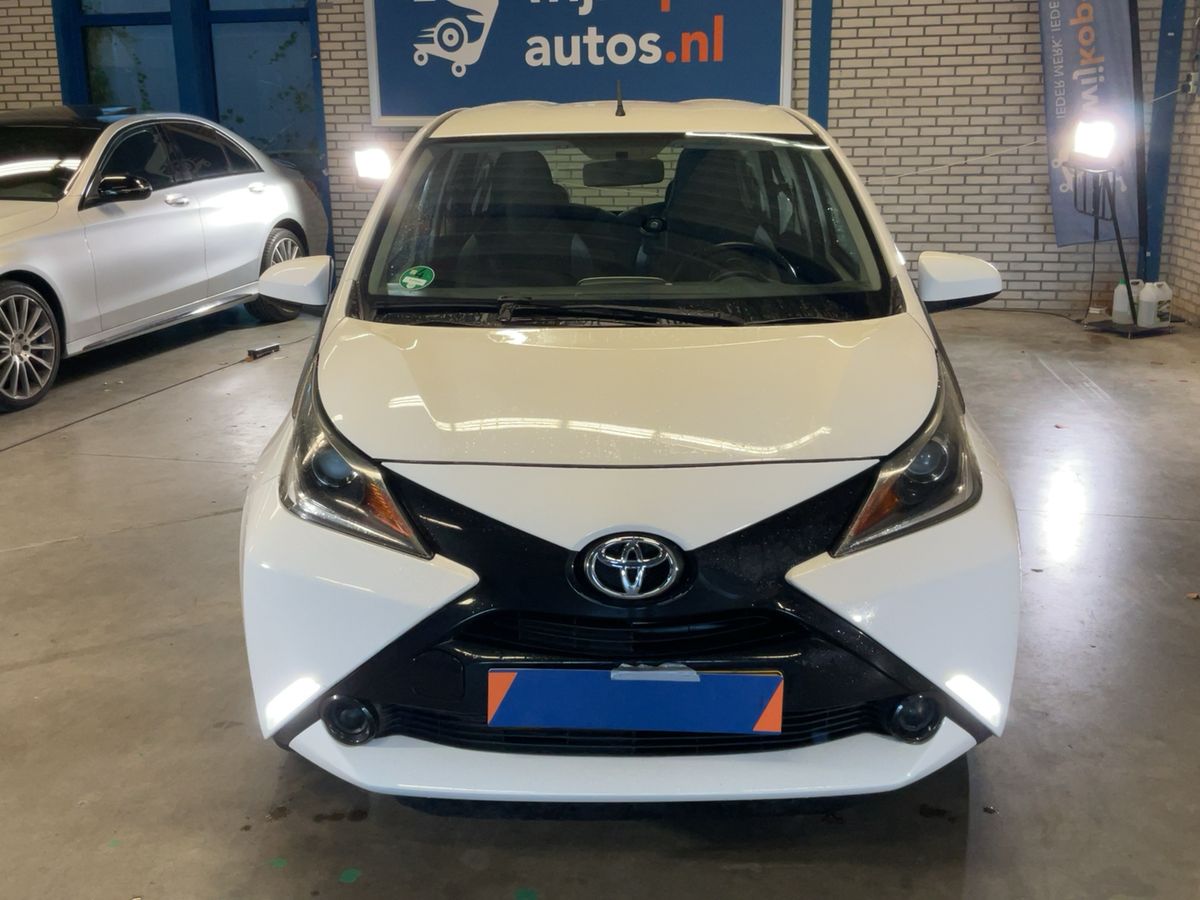 Toyota Aygo 2017 — photo 15