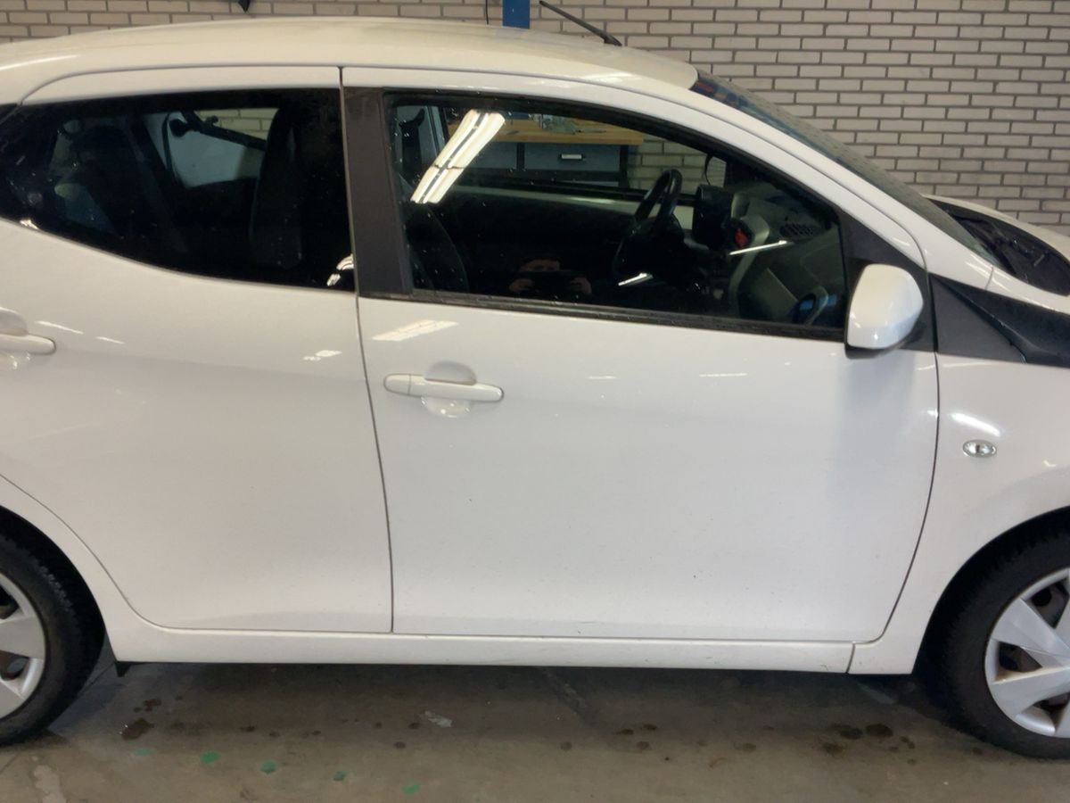 Toyota Aygo 2017 — photo 11
