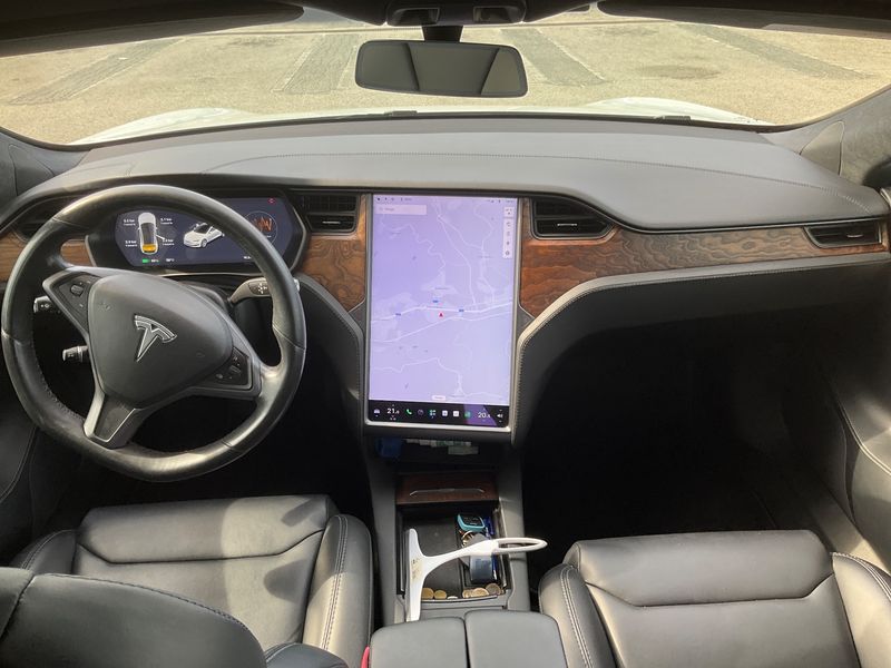 Tesla Model S Long Range — zdjęcie 12