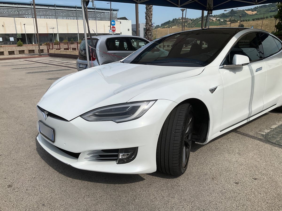 Tesla Model d'occasion