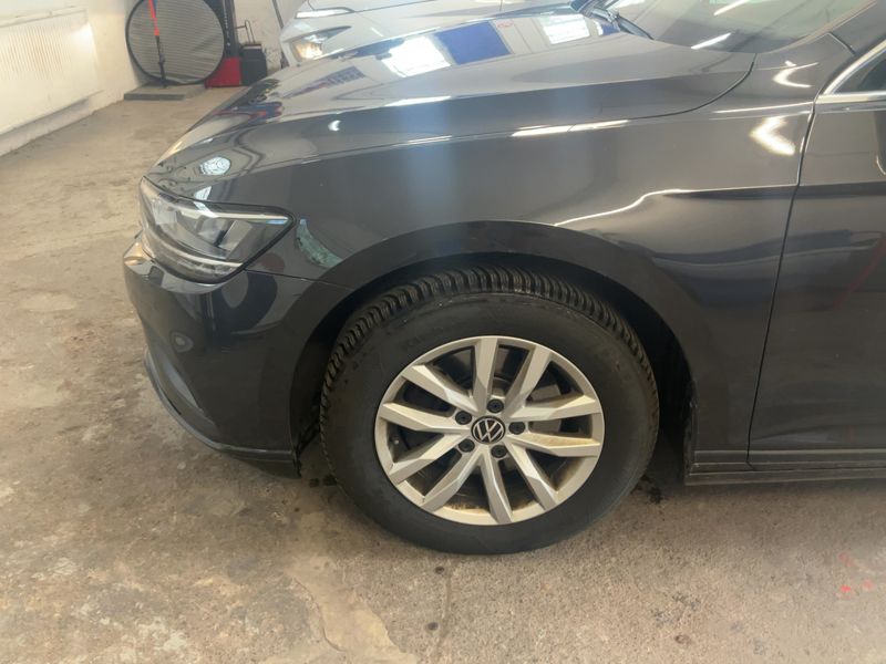 Volkswagen Passat 2.0 TDI Business — zdjęcie 2