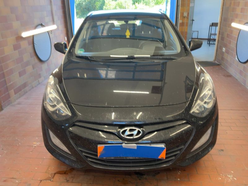 Hyundai i30 1.4 Classic — zdjęcie 9