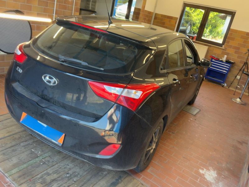 Hyundai i30 1.4 Classic — zdjęcie 6