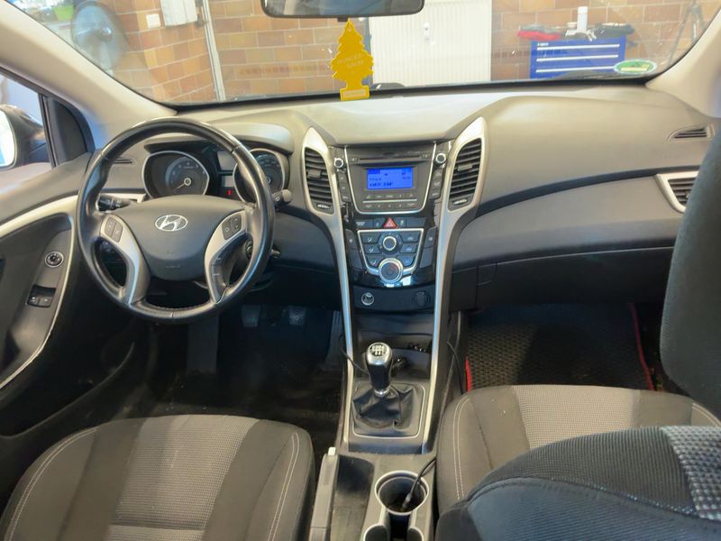 Hyundai i30 1.4 Classic — zdjęcie 12
