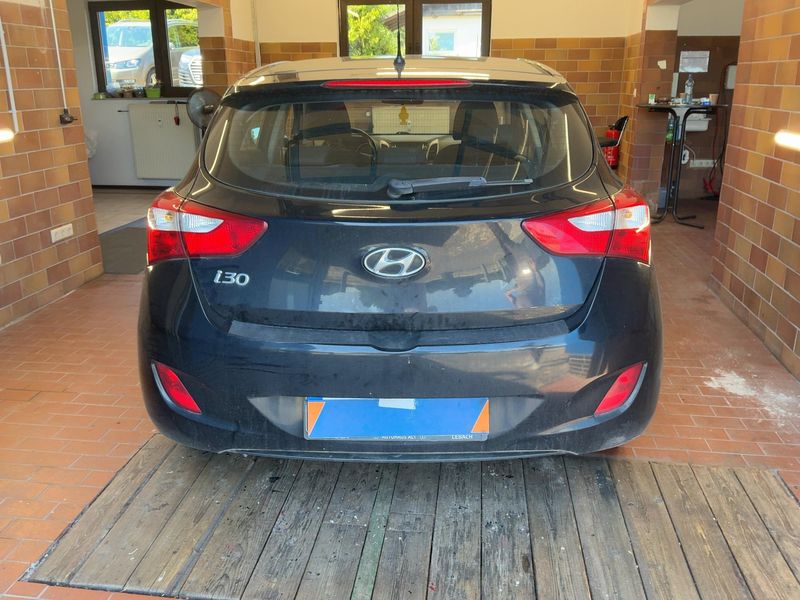 Hyundai i30 1.4 Classic — zdjęcie 5
