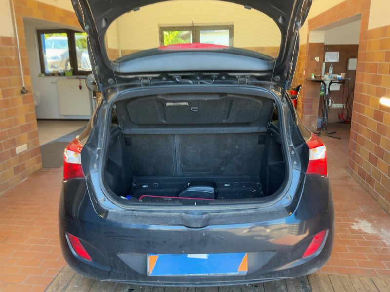 Hyundai i30 1.4 Classic — zdjęcie 10