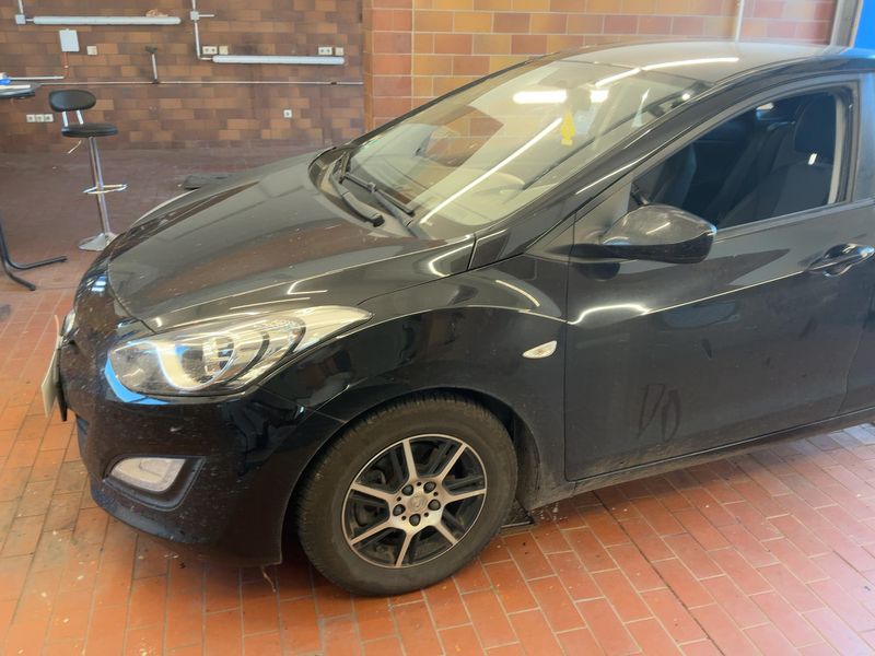Hyundai i30 1.4 Classic — zdjęcie 2