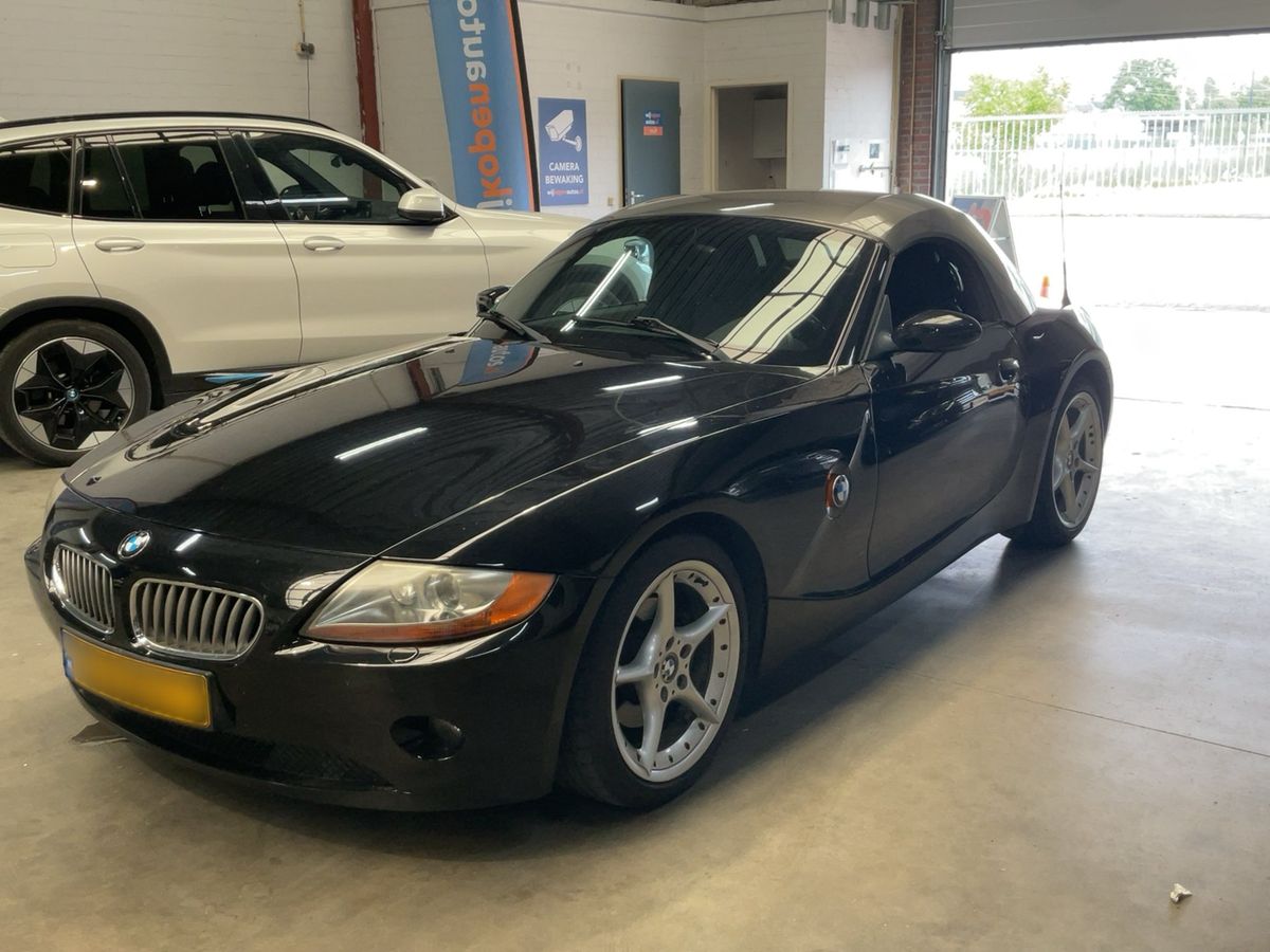 BMW Z4 2004