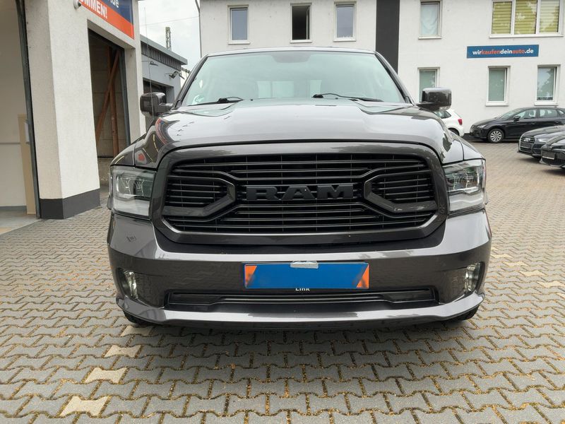 Dodge Ram 1500 5.7 V8 4x4 — zdjęcie 9