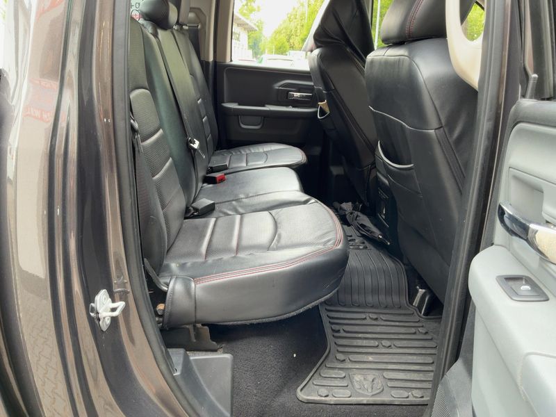 Dodge Ram 1500 5.7 V8 4x4 — zdjęcie 14