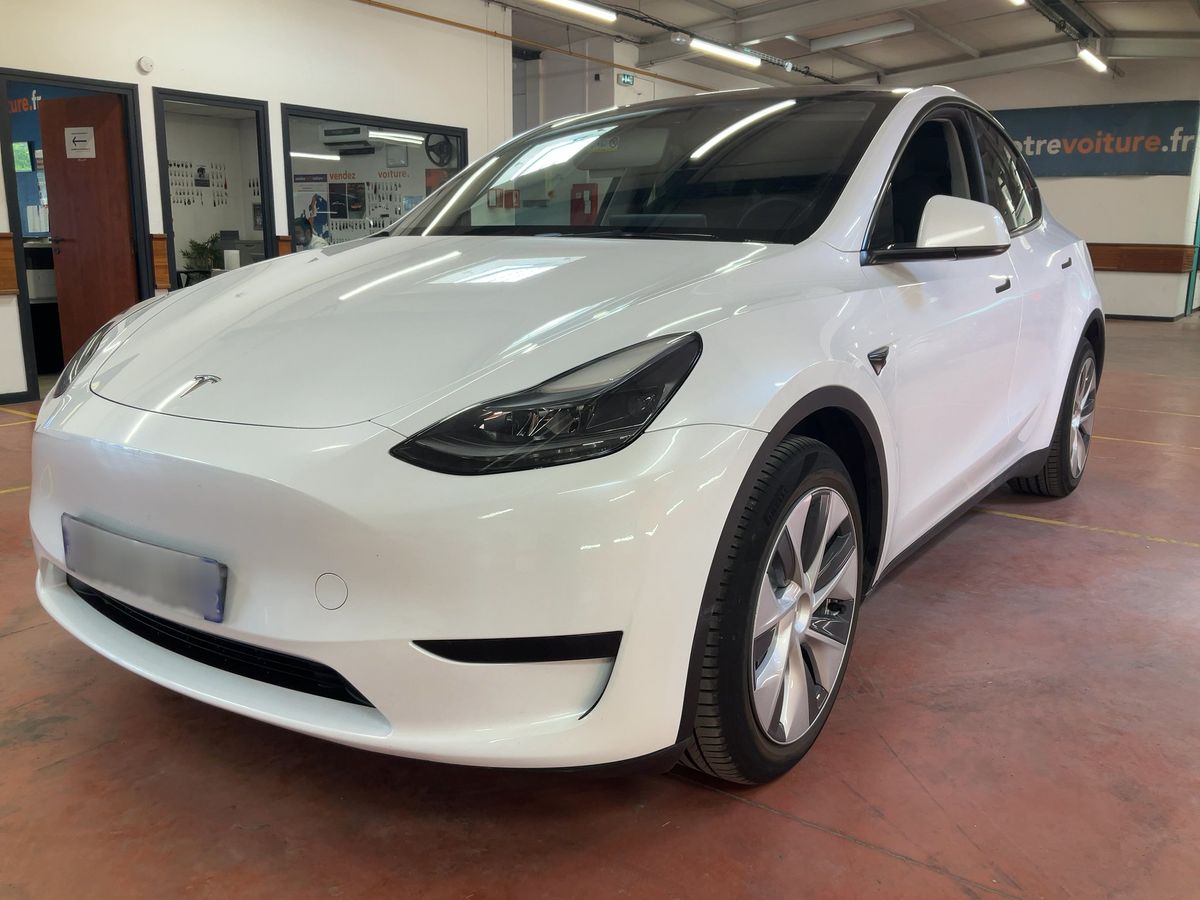 Tesla Model 2022