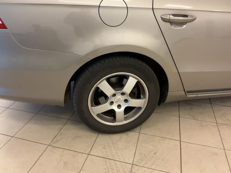 Volkswagen Passat 2.0 TDI Trendline BlueMotion Tech 2012 – снимка 9