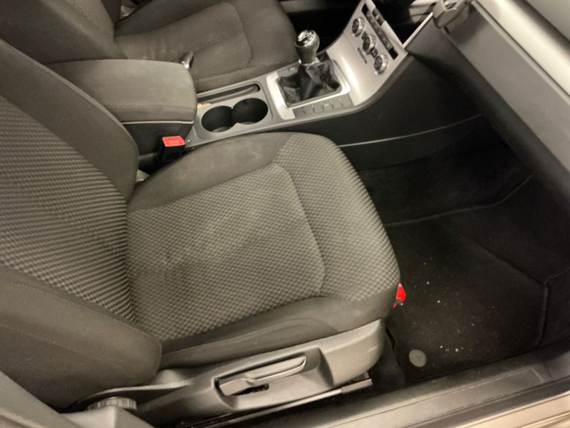 Volkswagen Passat 2.0 TDI Trendline BlueMotion Tech 2012 – снимка 34