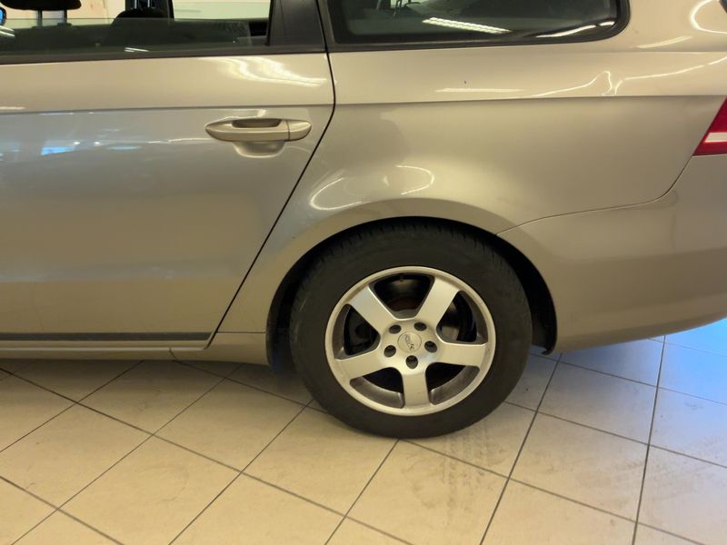Volkswagen Passat 2.0 TDI Trendline BlueMotion Tech 2012 – снимка 5
