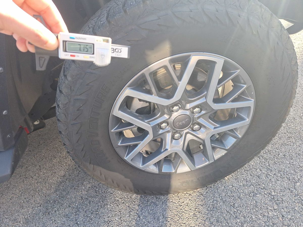 Jeep Wrangler 2022 — photo 82