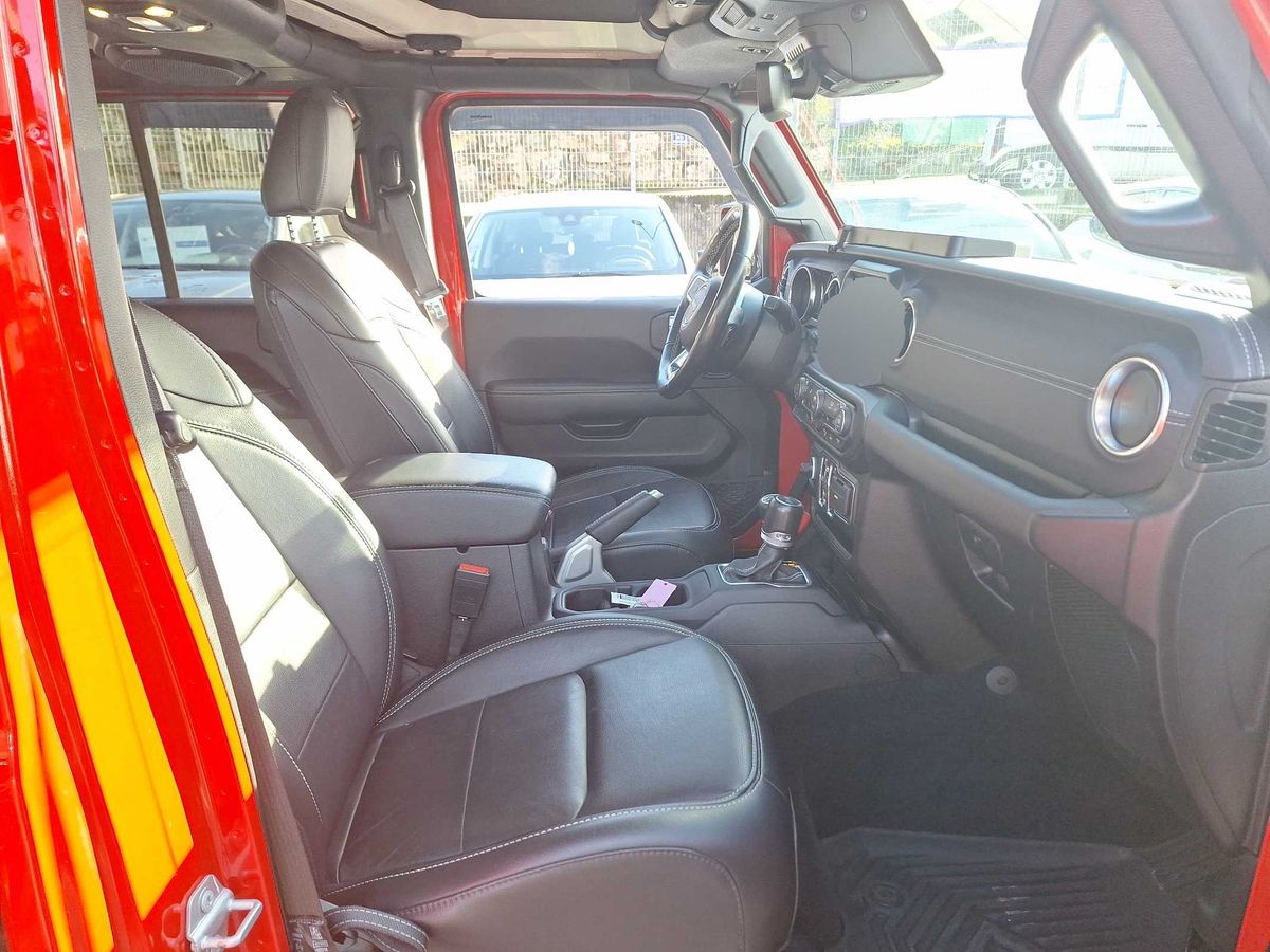 Jeep Wrangler 2022 — photo 11