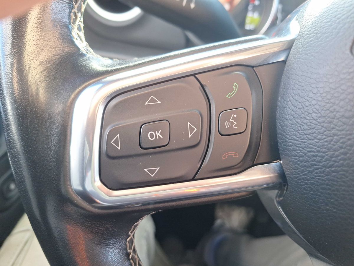 Jeep Wrangler 2022 — photo 69