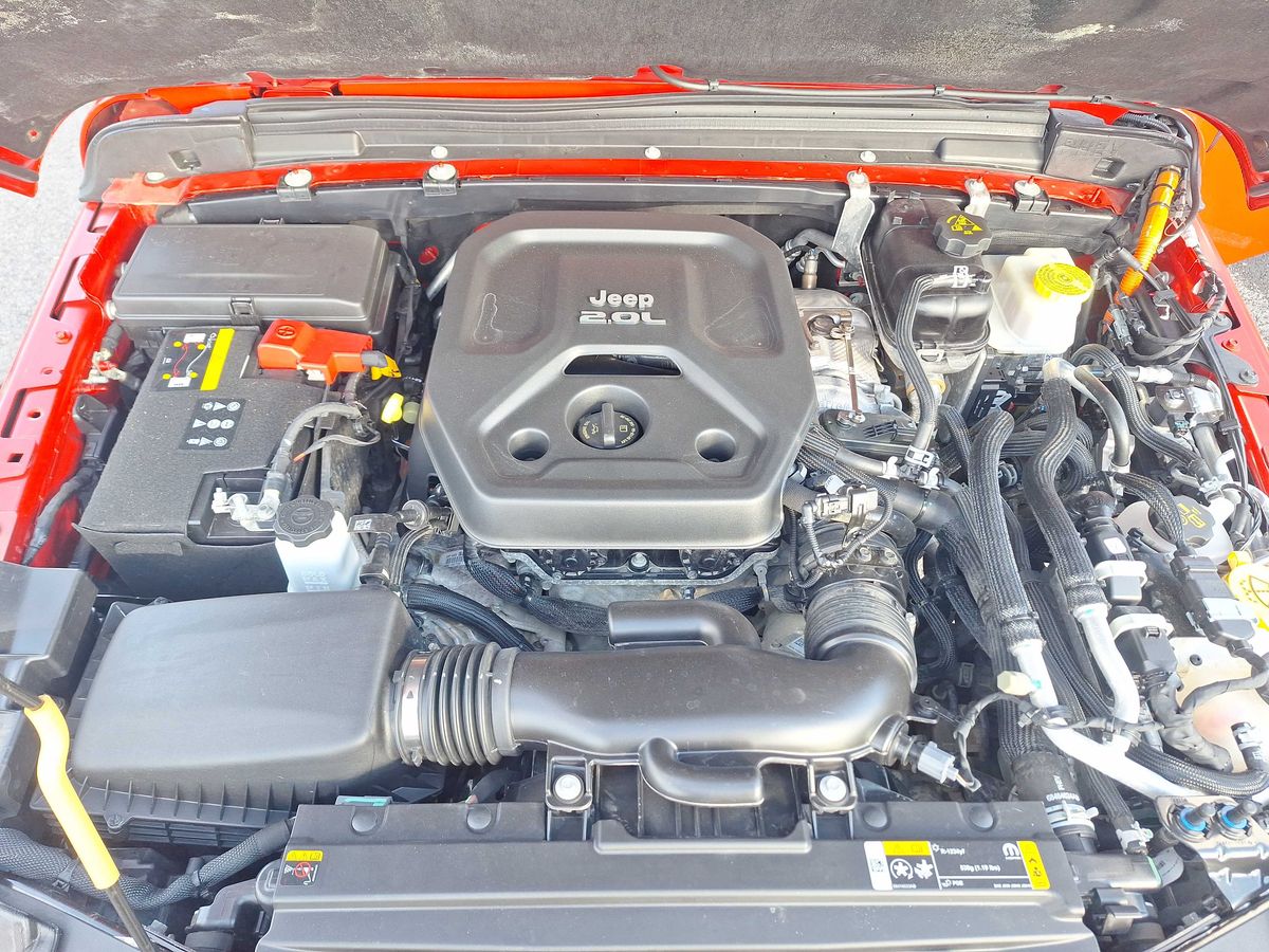Jeep Wrangler 2022 — photo 9