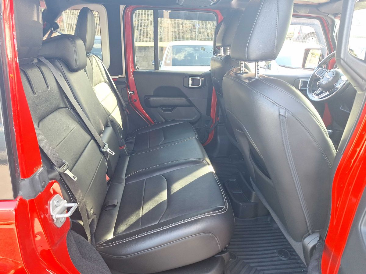 Jeep Wrangler 2022 — photo 15