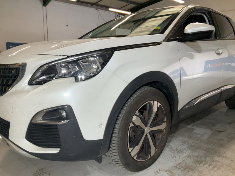 Peugeot 3008 1.5 Blue-HDi Allure — zdjęcie 2