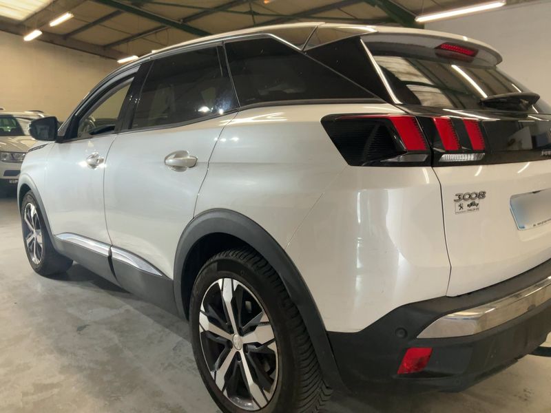 Peugeot 3008 1.5 Blue-HDi Allure — zdjęcie 3