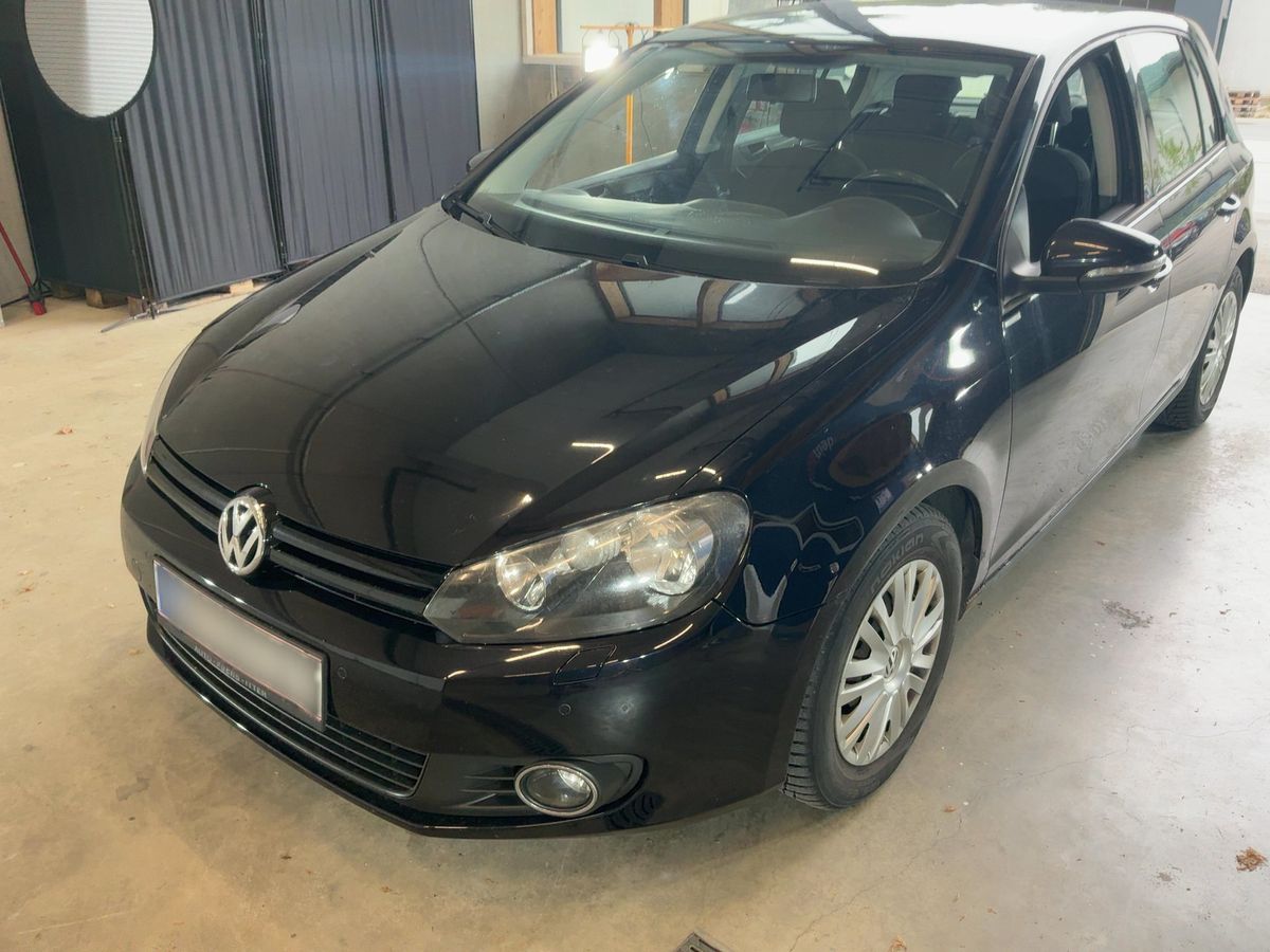 Volkswagen Golf 2011 — photo 1