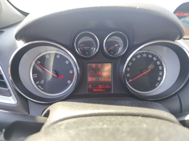 Opel Mokka 1.7 CDTI Selective — zdjęcie 12