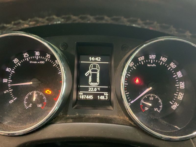 Skoda Yeti 2.0 TDI Ambition 4x4 — zdjęcie 13