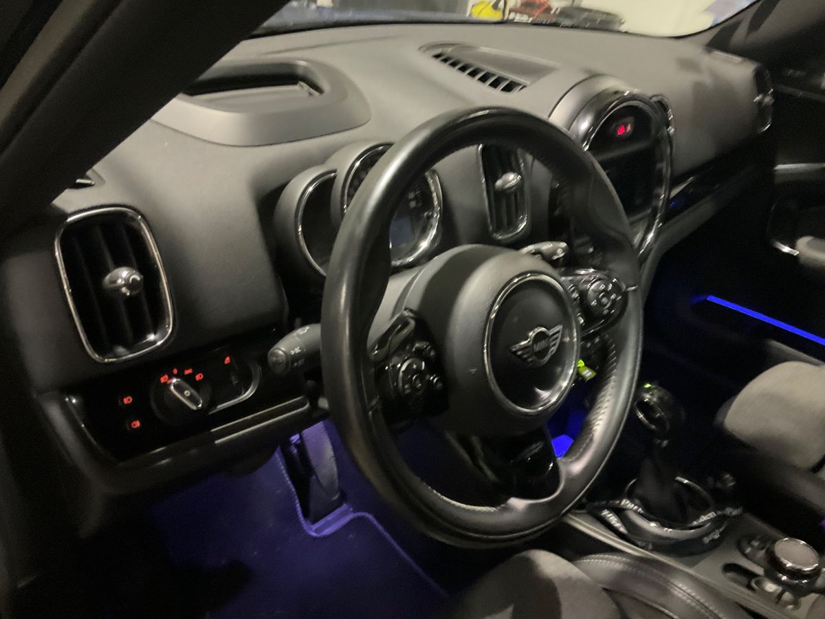 MINI Countryman 2018 — photo 31