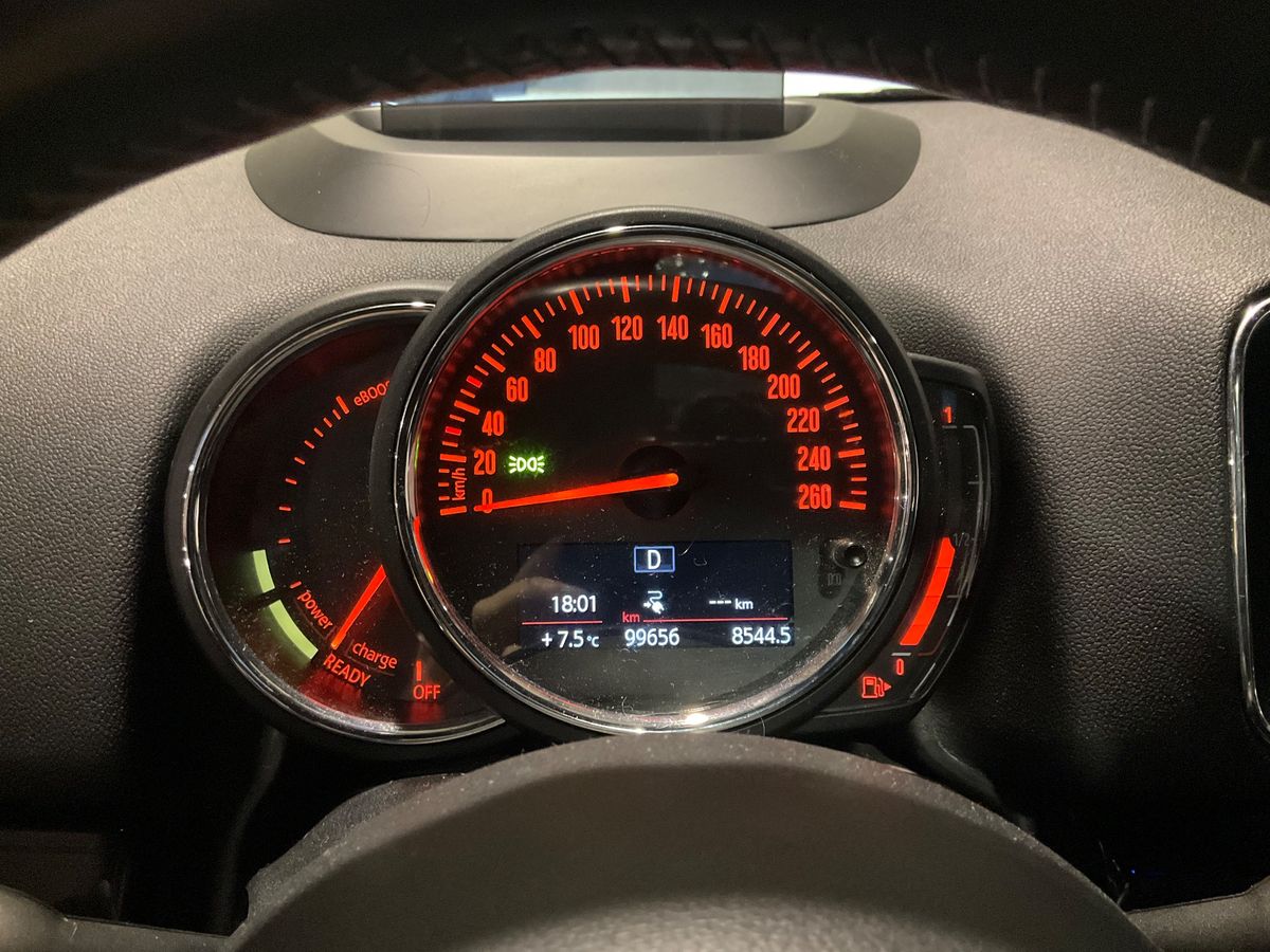 MINI Countryman 2018 — photo 19