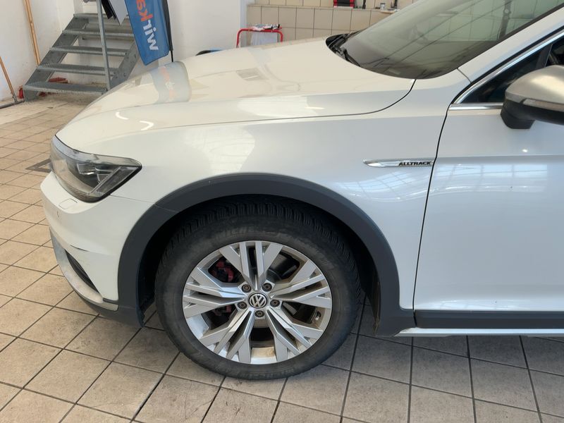 Volkswagen Passat Alltrack 2.0 TDI 4Motion BlueMotion Tech — zdjęcie 2
