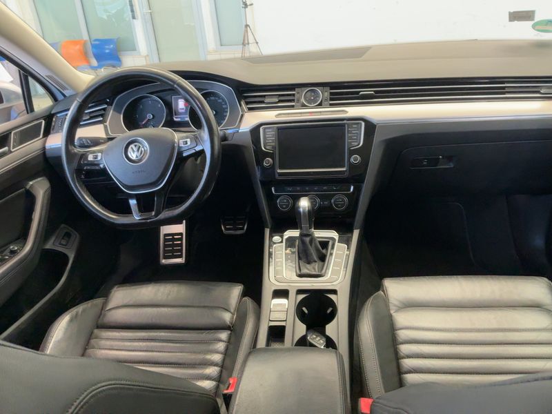 Volkswagen Passat Alltrack 2.0 TDI 4Motion BlueMotion Tech — zdjęcie 12