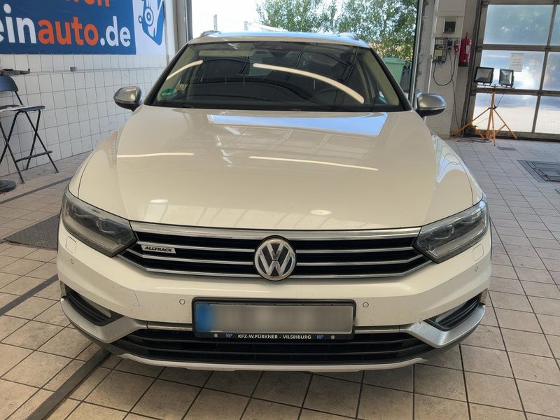 Volkswagen Passat Alltrack 2.0 TDI 4Motion BlueMotion Tech — zdjęcie 9