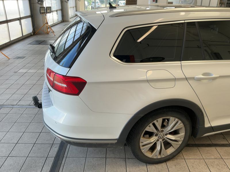 Volkswagen Passat Alltrack 2.0 TDI 4Motion BlueMotion Tech — zdjęcie 6