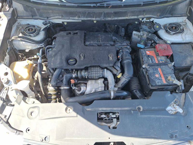 Peugeot 4008 1.6 HDi — zdjęcie 8