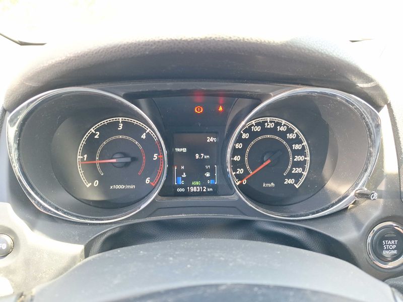 Peugeot 4008 1.6 HDi — zdjęcie 12