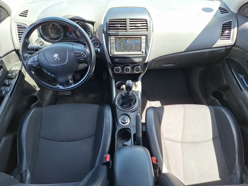 Peugeot 4008 1.6 HDi — zdjęcie 11
