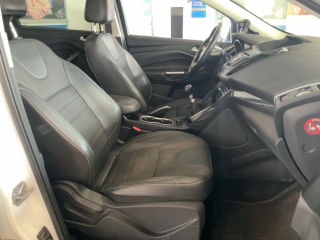 Ford Kuga 2.0 TDCi Titanium — zdjęcie 11