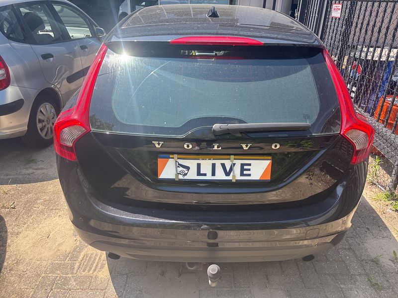 Volvo V60 1.6 T4 Momentum — zdjęcie 4