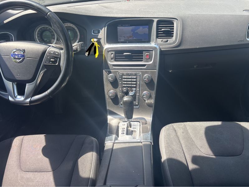 Volvo V60 1.6 T4 Momentum — zdjęcie 11