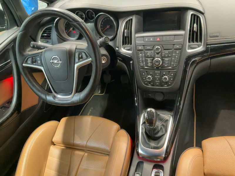 Opel Cascada 1.4 Turbo Innovation ecoFlex — zdjęcie 13