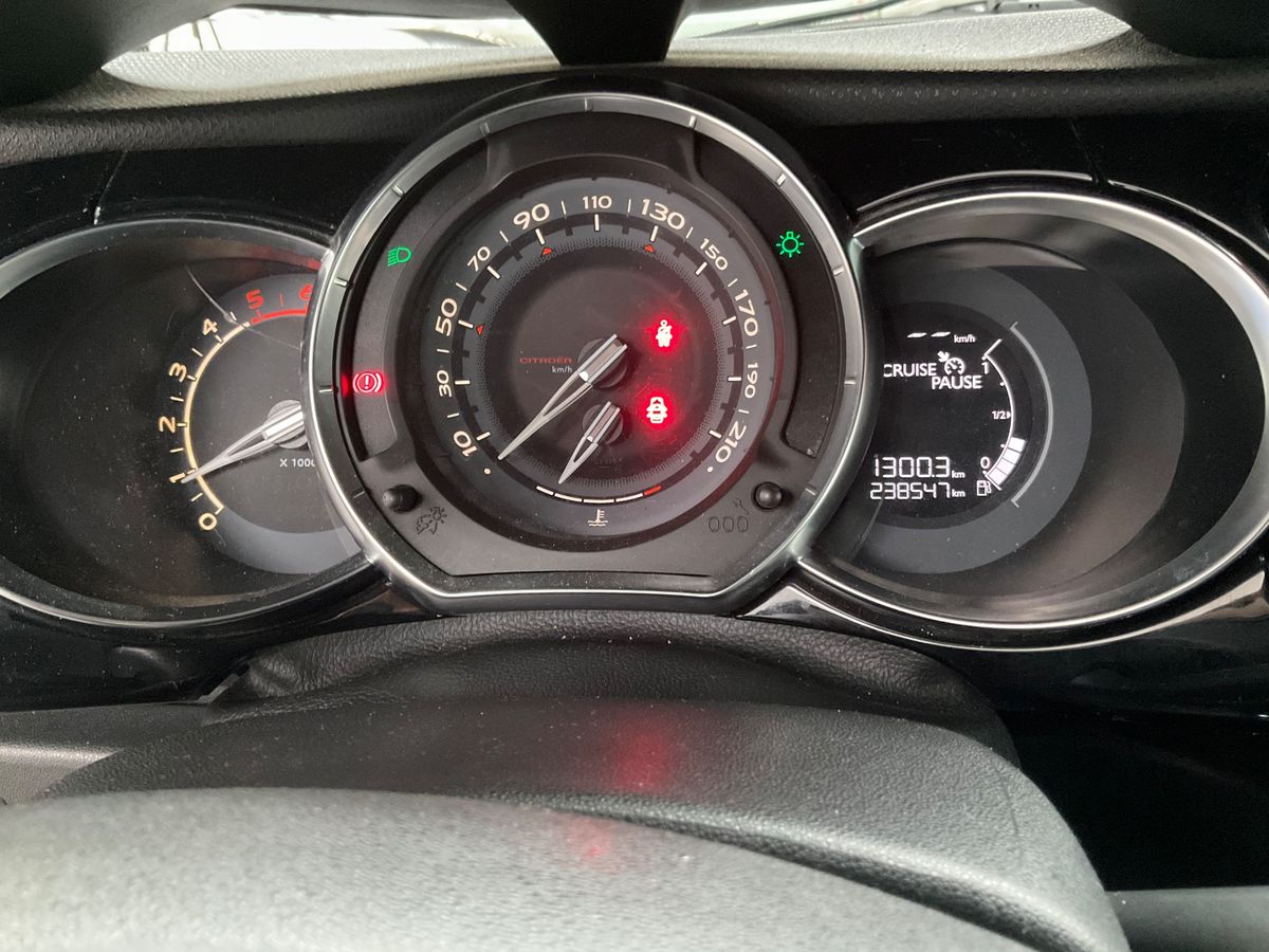 Citroen DS3 2015 — photo 19