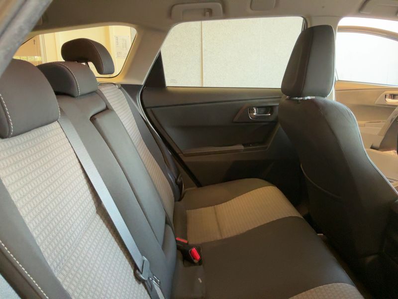 Toyota Auris Touring Sports 1.8 Hybrid Style — zdjęcie 14
