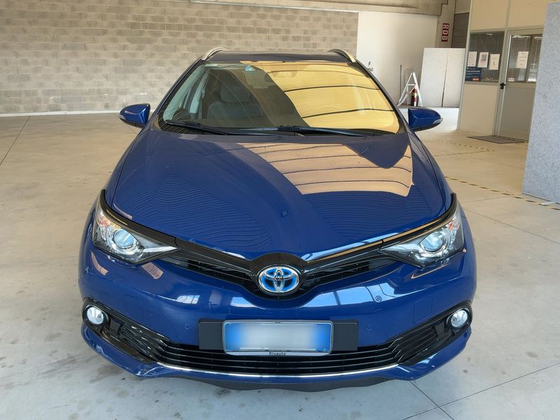 Toyota Auris Touring Sports 1.8 Hybrid Style — zdjęcie 9