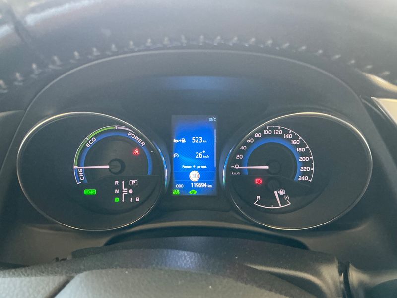 Toyota Auris Touring Sports 1.8 Hybrid Style — zdjęcie 13