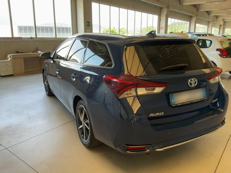 Toyota Auris Touring Sports 1.8 Hybrid Style — zdjęcie 3