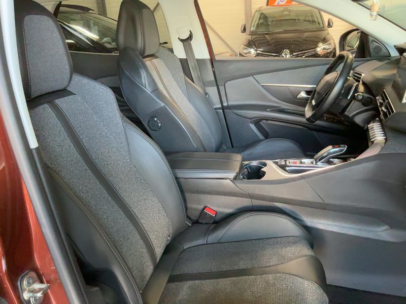 Peugeot 3008 1.2 PureTech Allure 2020 – снимка 16